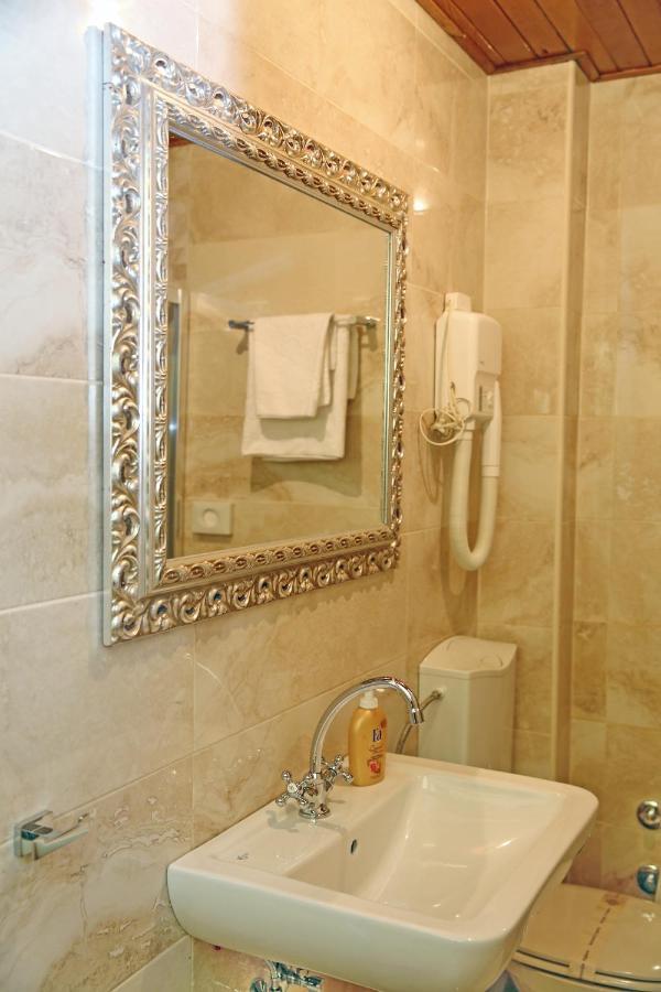 Hotel Marija Kotor Bagian luar foto