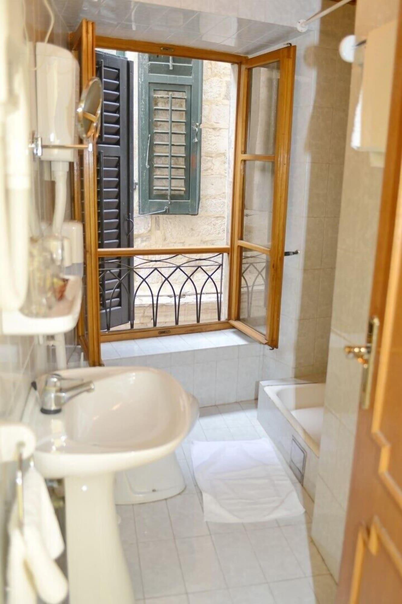 Hotel Marija Kotor Bagian luar foto