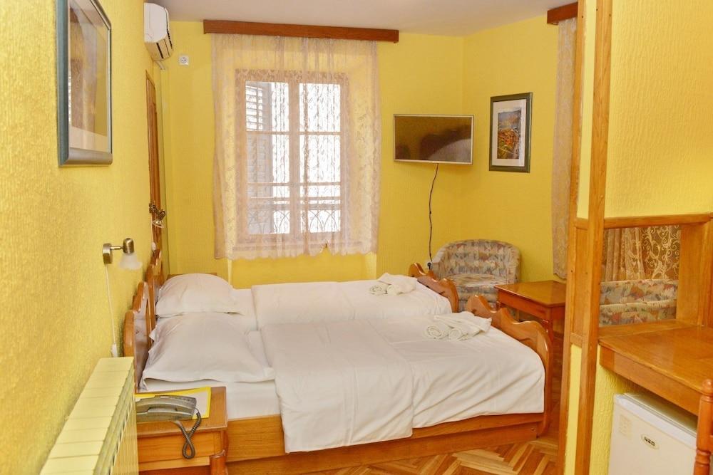 Hotel Marija Kotor Bagian luar foto