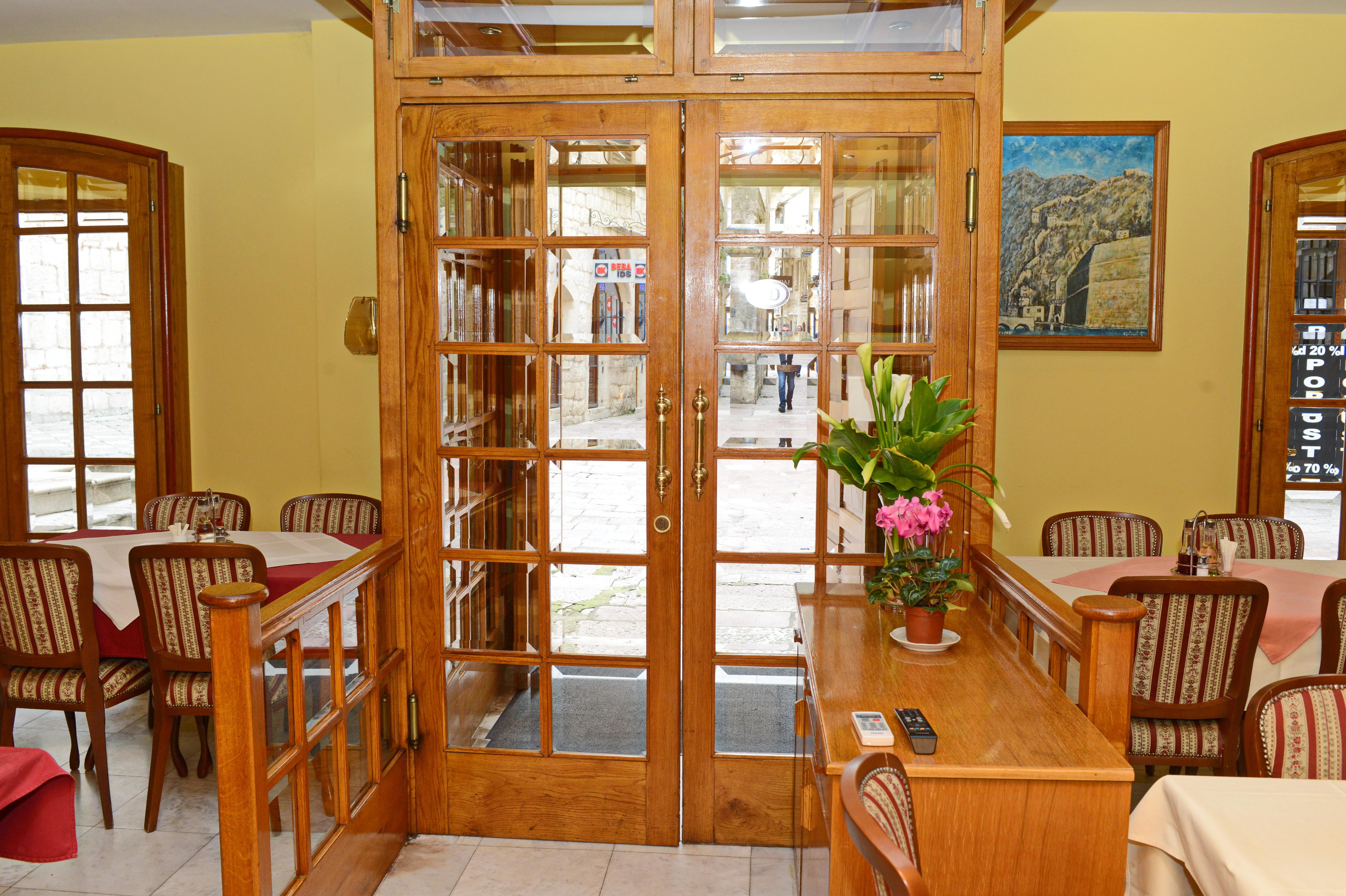 Hotel Marija Kotor Bagian luar foto